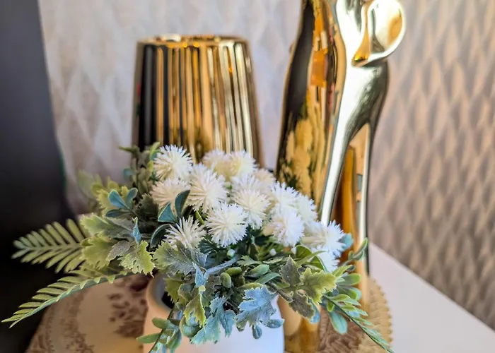 Chorwacka Garden By Bookinghost *